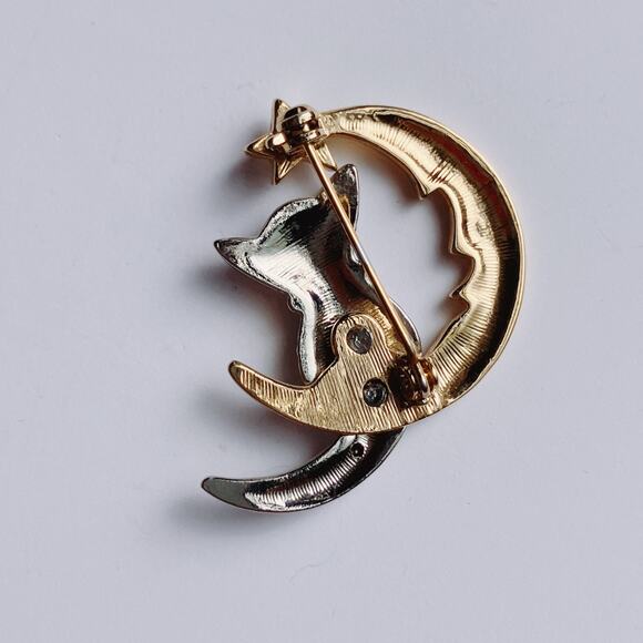 Rhinestone Cat on Crescent Moon Brooch Gold Tone Silver Tone Celestrial Jewelry - Picture 7 of 9